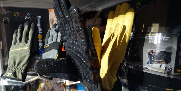 Перчатки и подсумки CLC (CustomLeatherCraft) и KUNY’s, перчатки для осветителей и монтировщиков KU-HAND, мультиключ KU-TOOL и страховочный шнур для инструмента KU-LANYARD